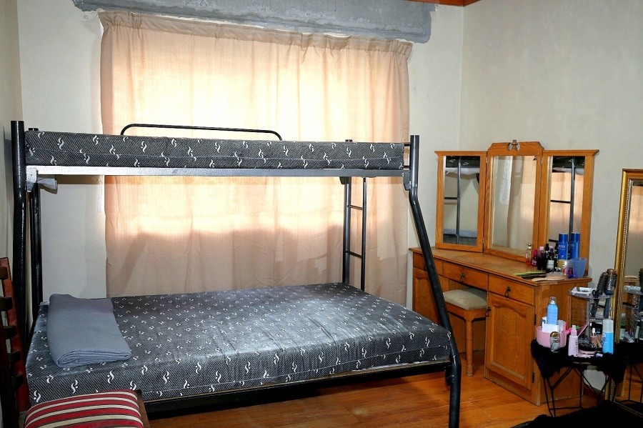 11 Bedroom Property for Sale in Ravensmead Western Cape